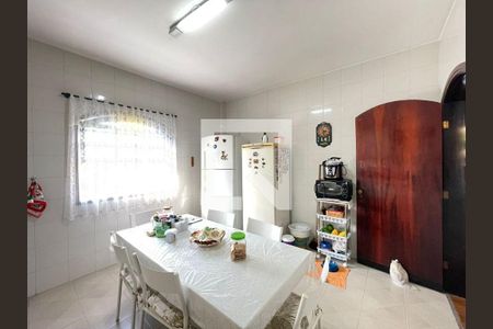 Casa à venda com 4 quartos, 300m² em Piratininga, Niterói