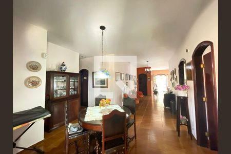 Casa à venda com 4 quartos, 300m² em Piratininga, Niterói