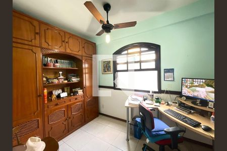 Casa à venda com 4 quartos, 300m² em Piratininga, Niterói