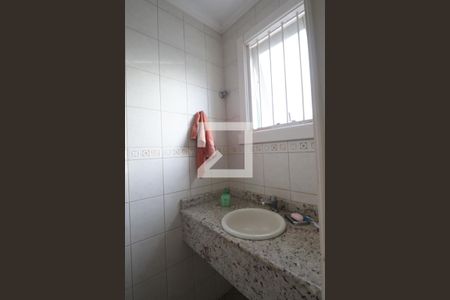 Banheiro 2 de casa à venda com 6 quartos, 438m² em Nossa Senhora das Gracas, Canoas