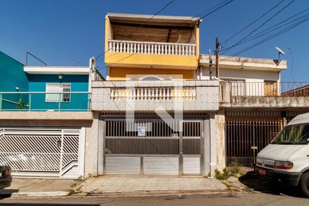 Fachada de casa à venda com 2 quartos, 128m² em Vila Constança, São Paulo