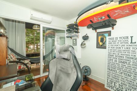 Quarto  de apartamento à venda com 3 quartos, 178m² em Petrópolis, Porto Alegre