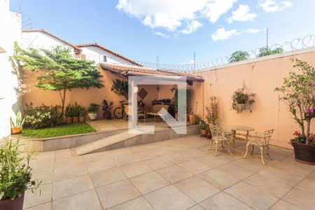 Quintal de casa à venda com 6 quartos, 360m² em Santa Ines, Belo Horizonte