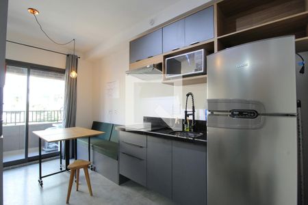 Sala/Cozinha de kitnet/studio para alugar com 1 quarto, 27m² em Indianópolis, São Paulo