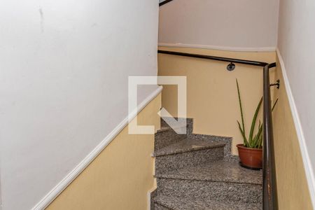 Escada de casa à venda com 3 quartos, 110m² em Jardim Previdencia, São Paulo