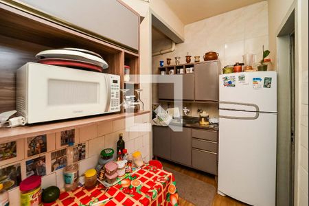 Cozinha de apartamento à venda com 1 quarto, 40m² em São João, Porto Alegre