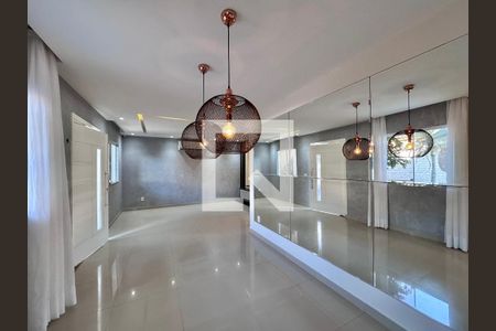 Sala de casa de condomínio à venda com 3 quartos, 200m² em Vargem Grande, Rio de Janeiro