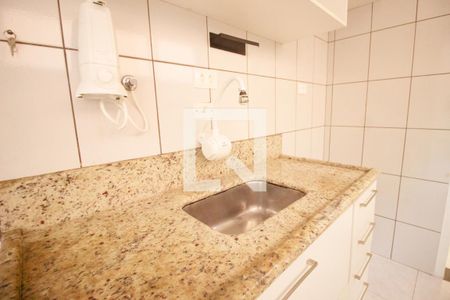 Cozinha de apartamento para alugar com 3 quartos, 77m² em Alto de Pinheiros, São Paulo