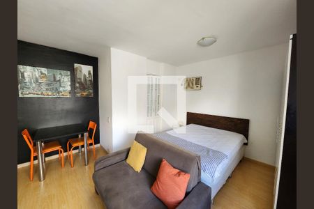 Sala/Quarto de apartamento para alugar com 1 quarto, 37m² em Indianópolis, São Paulo