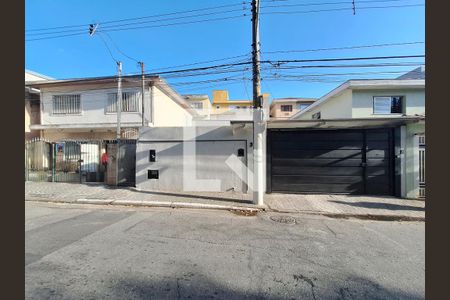 Fachada de casa à venda com 4 quartos, 200m² em Vila Isolina Mazzei, São Paulo