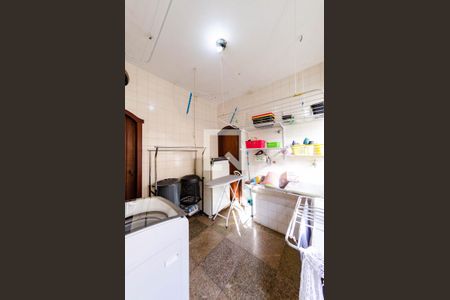 Área de serviço de casa para alugar com 6 quartos, 352m² em São Bento, Belo Horizonte