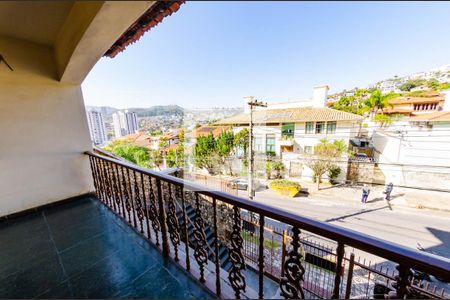 Varanda de casa para alugar com 6 quartos, 352m² em São Bento, Belo Horizonte