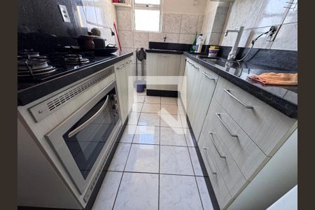 Cozinha de apartamento para alugar com 2 quartos, 50m² em Campina, São Leopoldo