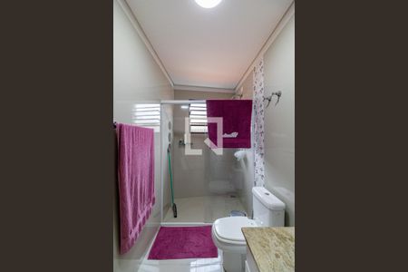 Casa 2 - Banheiro Suíte 1 de casa à venda com 6 quartos, 500m² em Vila Ré, São Paulo