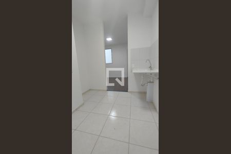Cozinha e Área de Serviço de apartamento para alugar com 2 quartos, 55m² em Centro, Contagem