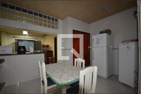Cozinha de casa para alugar com 3 quartos, 400m² em Vila Valqueire, Rio de Janeiro