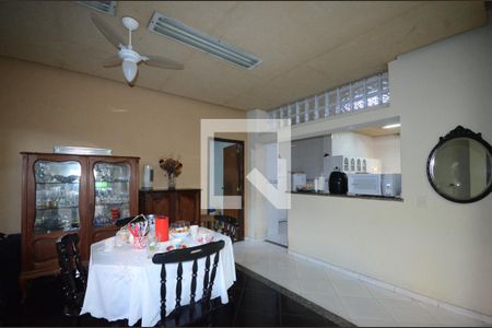 Sala de casa para alugar com 3 quartos, 400m² em Vila Valqueire, Rio de Janeiro