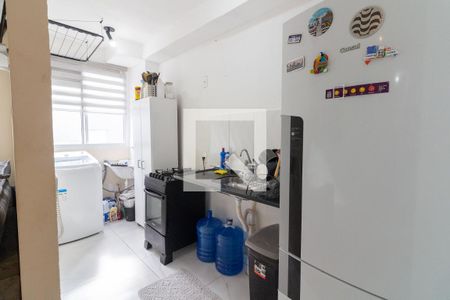 Cozinha de apartamento para alugar com 2 quartos, 41m² em Jardim Gilda Maria, São Paulo
