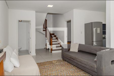 Sala de casa para alugar com 4 quartos, 130m² em Lagoa da Conceição, Florianópolis