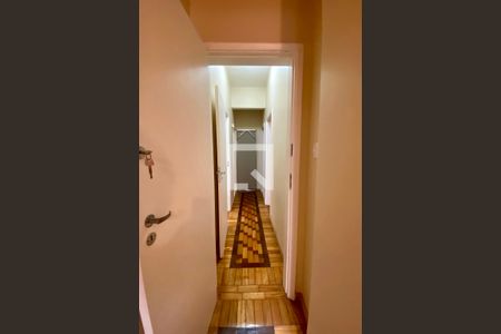 Corredor de apartamento à venda com 2 quartos, 104m² em Copacabana, Rio de Janeiro