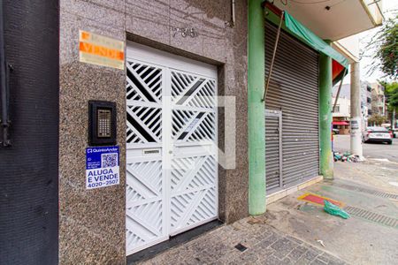 Fachada + Plaquinha de apartamento para alugar com 1 quarto, 50m² em Bom Retiro, São Paulo