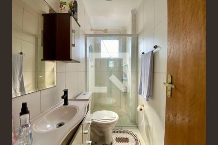 Banheiro de apartamento para alugar com 1 quarto, 48m² em Maracanã, Praia Grande