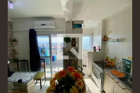 Sala de apartamento para alugar com 1 quarto, 48m² em Maracanã, Praia Grande