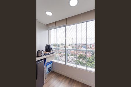 Sacada de apartamento à venda com 2 quartos, 58m² em Padroeira, Osasco