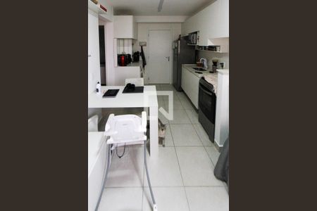 Sala de apartamento para alugar com 2 quartos, 33m² em Vila Ema, São Paulo