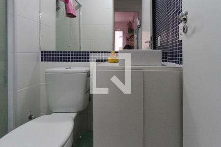 Banheiro de apartamento para alugar com 2 quartos, 33m² em Vila Ema, São Paulo