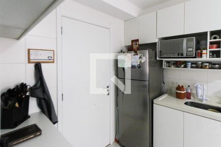 Cozinha e Área de Serviço de apartamento para alugar com 2 quartos, 33m² em Vila Ema, São Paulo