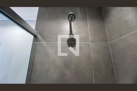 Banheiro de kitnet/studio para alugar com 1 quarto, 37m² em Pinheiros, São Paulo