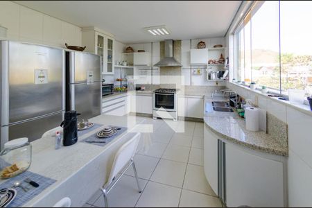 Cozinha de casa à venda com 5 quartos, 444m² em Belvedere, Belo Horizonte