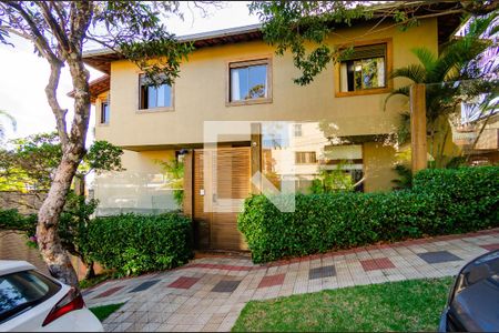 Fachada de casa à venda com 5 quartos, 444m² em Belvedere, Belo Horizonte