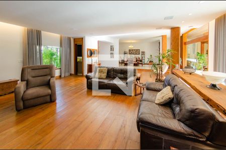 Sala de casa à venda com 5 quartos, 444m² em Belvedere, Belo Horizonte