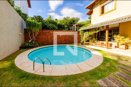 Área externa de casa à venda com 5 quartos, 444m² em Belvedere, Belo Horizonte