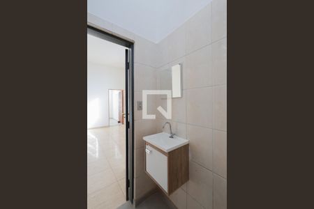 Banheiro de kitnet/studio para alugar com 1 quarto, 40m² em Chora Menino, São Paulo