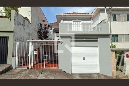 Fachada de casa à venda com 2 quartos, 196m² em Sumaré, São Paulo