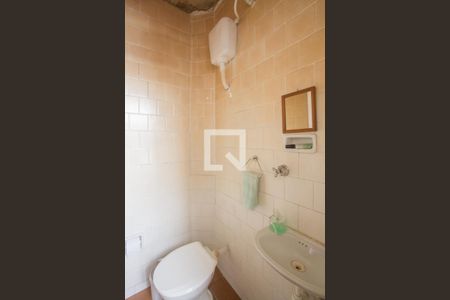 Banheiro de Serviço de casa à venda com 2 quartos, 119m² em Chácara Santo Antônio (zona Sul), São Paulo