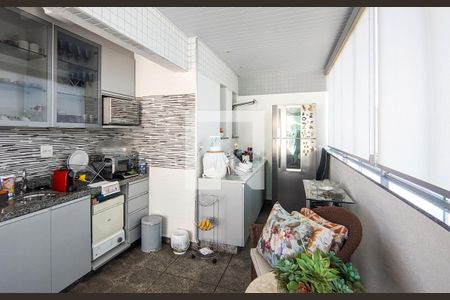 Cozinha de apartamento à venda com 4 quartos, 200m² em Serra, Belo Horizonte