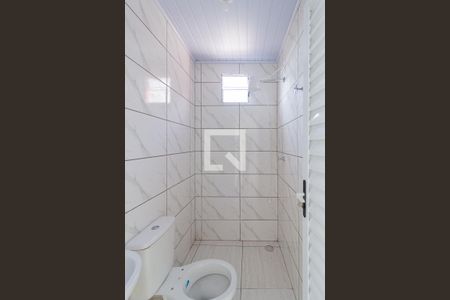 Banheiro de casa para alugar com 1 quarto, 40m² em Vila Santo Antônio, Carapicuíba