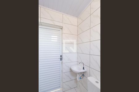 Banheiro de casa para alugar com 1 quarto, 40m² em Vila Santo Antônio, Carapicuíba