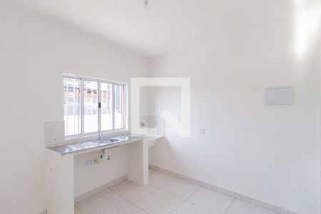 Cozinha e área de serviço de casa para alugar com 1 quarto, 40m² em Vila Santo Antônio, Carapicuíba
