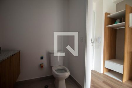 Banheiro de apartamento para alugar com 1 quarto, 21m² em Brooklin, São Paulo