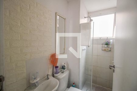 Banheiro de apartamento para alugar com 2 quartos, 45m² em Cerâmica, Nova Iguaçu