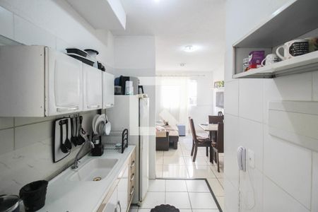 Cozinha de apartamento para alugar com 2 quartos, 45m² em Cerâmica, Nova Iguaçu