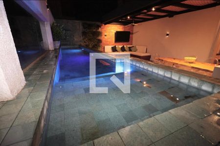 Piscina de apartamento à venda com 2 quartos, 305m² em Centro, Campinas