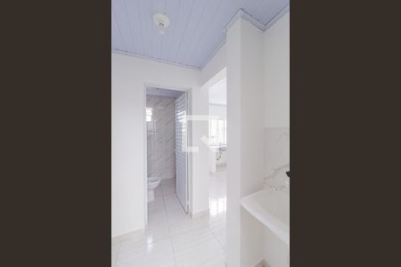 Área de serviço de casa para alugar com 1 quarto, 60m² em Vila Santo Antônio, Carapicuíba