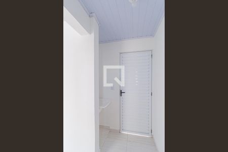 Área de serviço de casa para alugar com 1 quarto, 60m² em Vila Santo Antônio, Carapicuíba