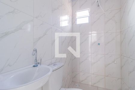 Banheiro de casa para alugar com 1 quarto, 60m² em Vila Santo Antônio, Carapicuíba